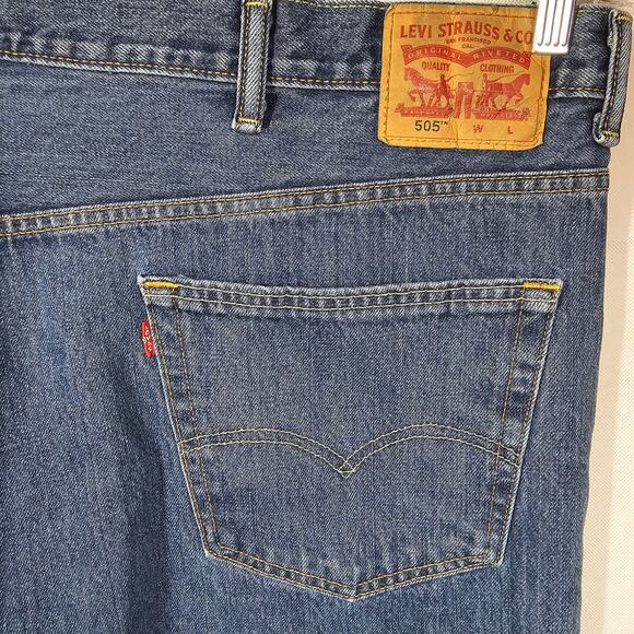 Levi's Big & Tall Men's 505 Relaxed Roomy Straight Leg Jeans Size 56 x 30 - Picture 5 of 10